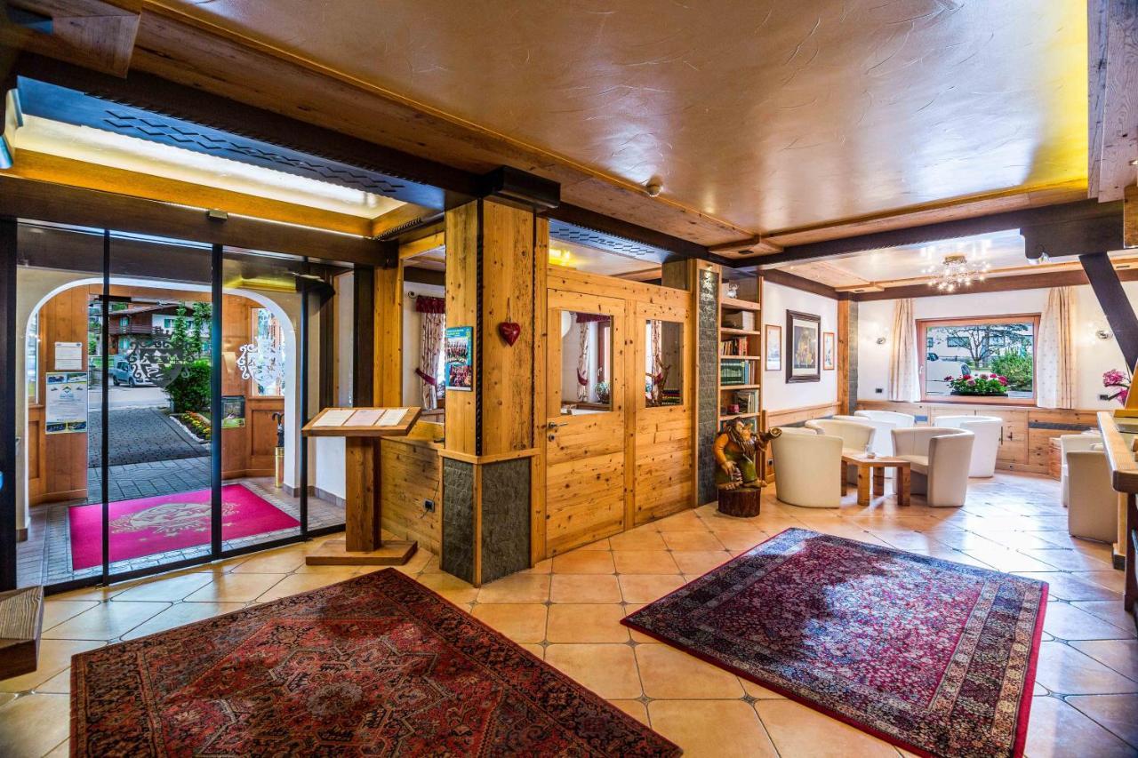 Hotel Salvan Campitello di Fassa Esterno foto