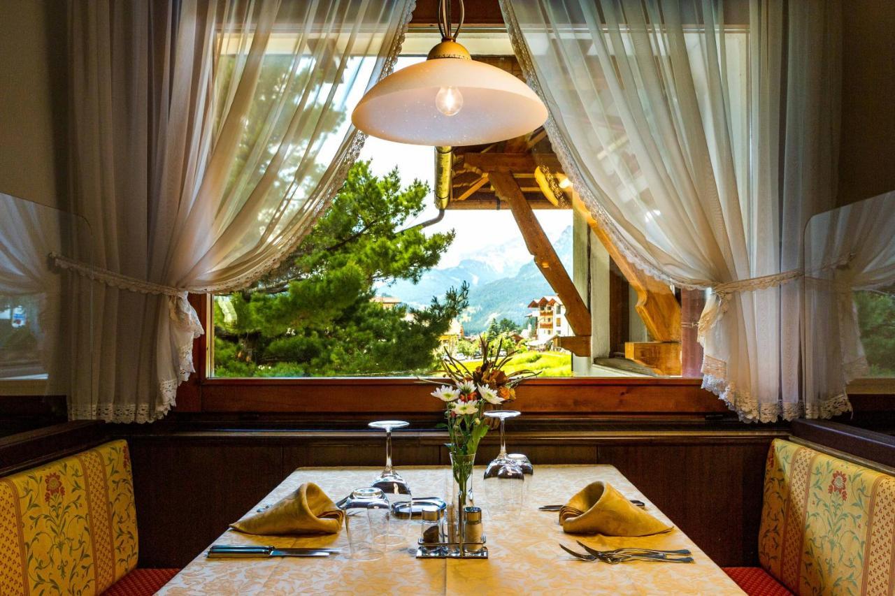 Hotel Salvan Campitello di Fassa Esterno foto