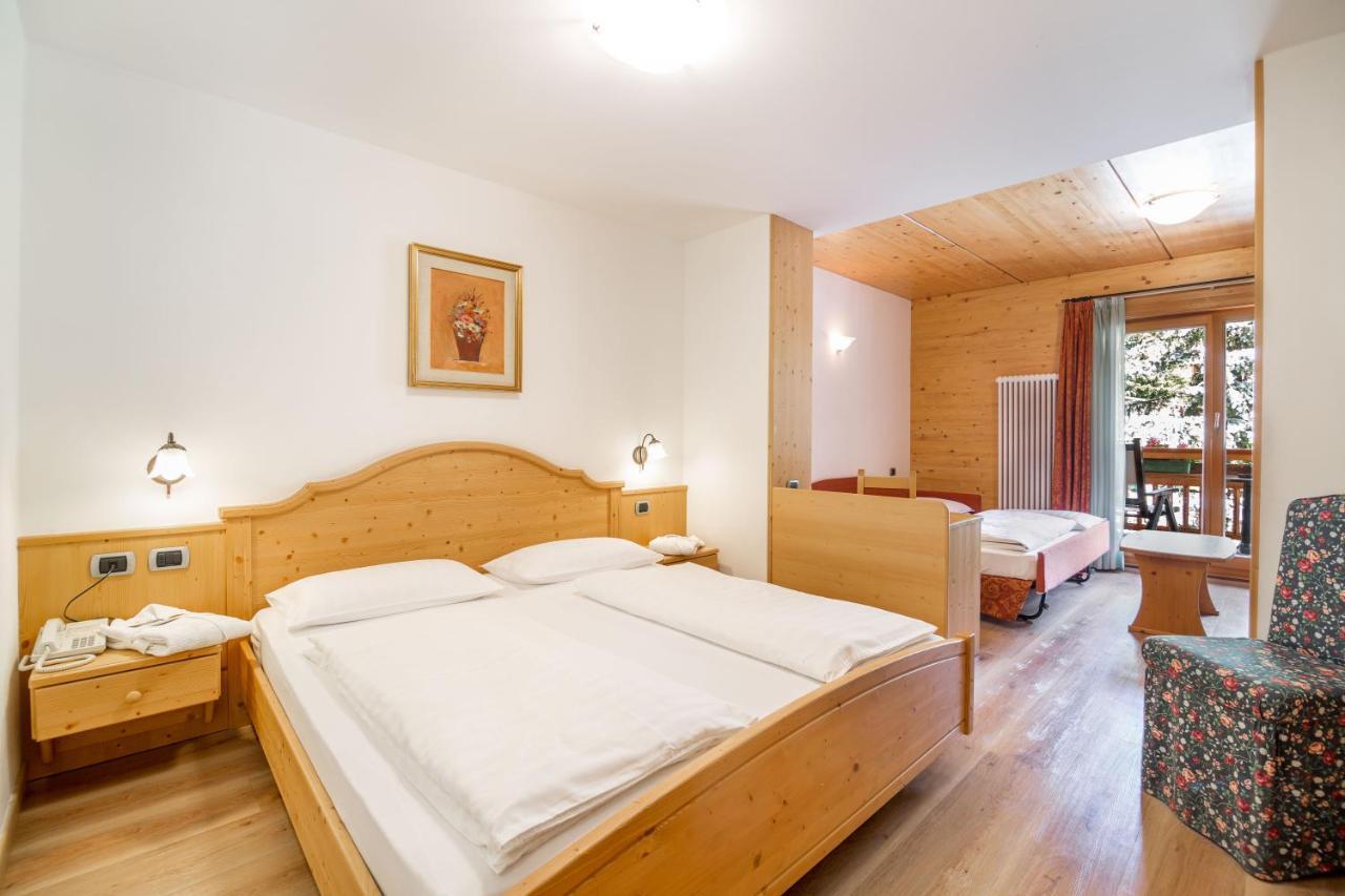Hotel Salvan Campitello di Fassa Esterno foto
