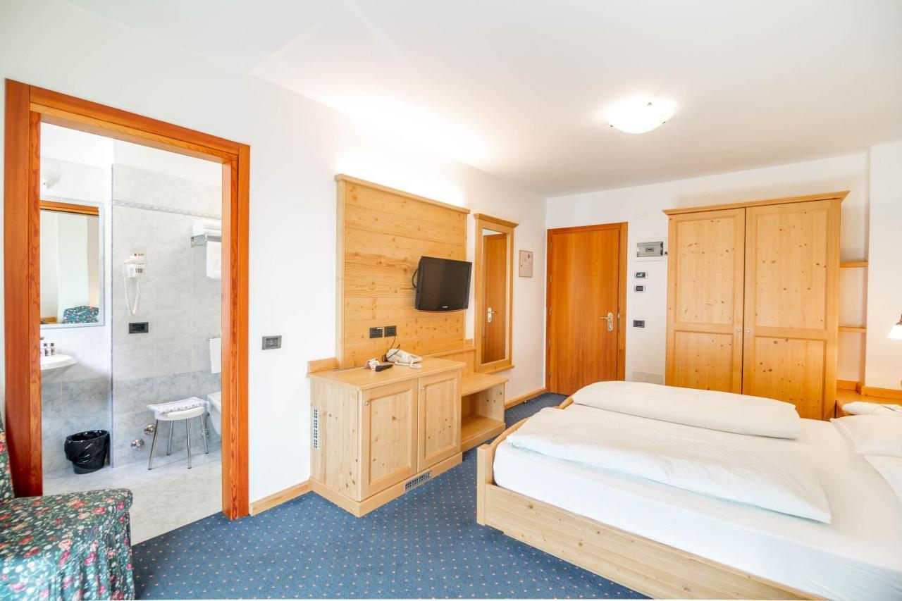 Hotel Salvan Campitello di Fassa Esterno foto