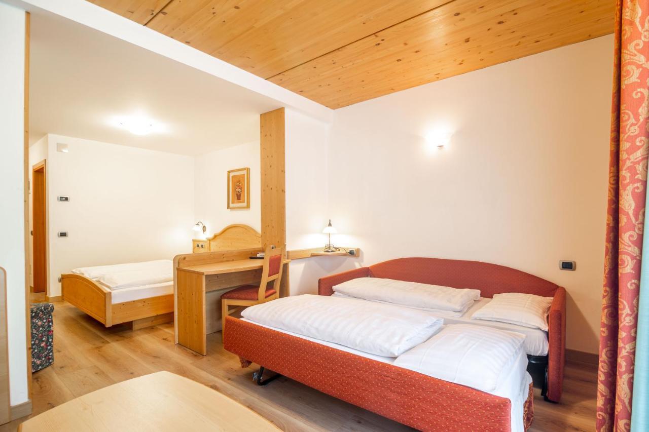 Hotel Salvan Campitello di Fassa Esterno foto