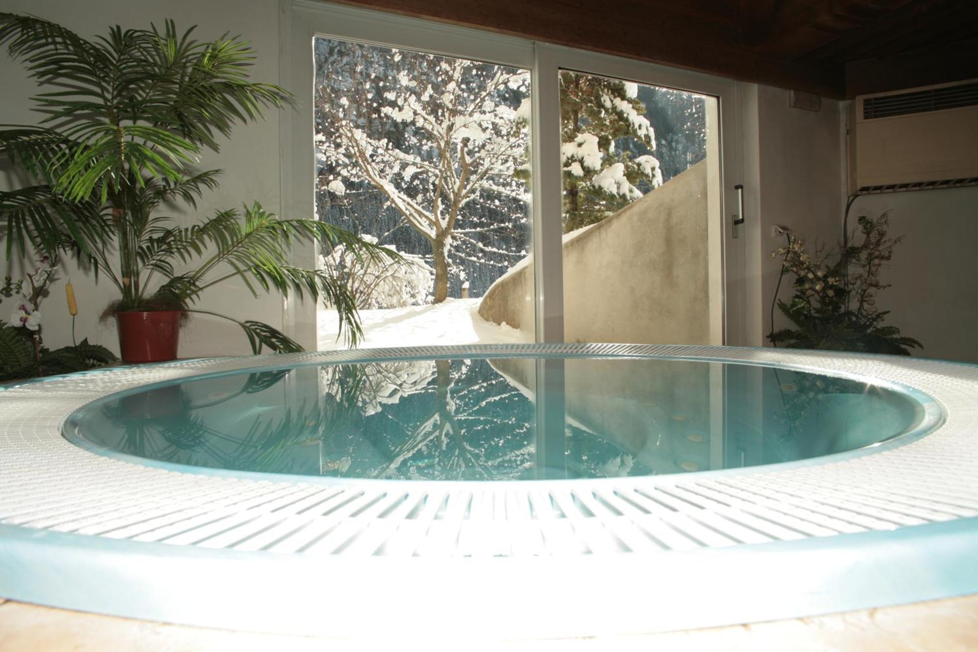 Hotel Salvan Campitello di Fassa Esterno foto