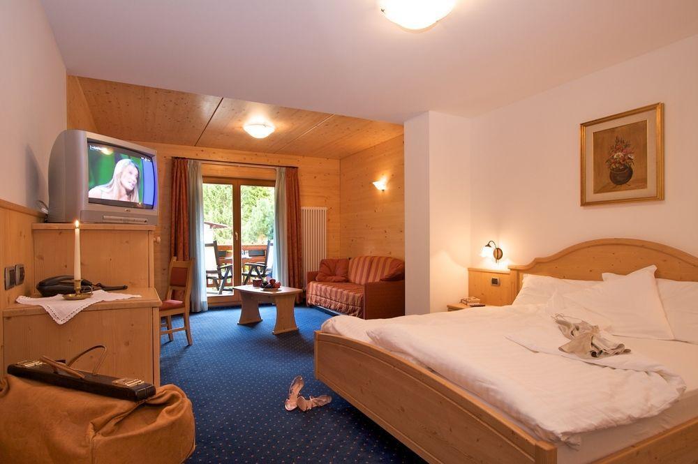 Hotel Salvan Campitello di Fassa Esterno foto