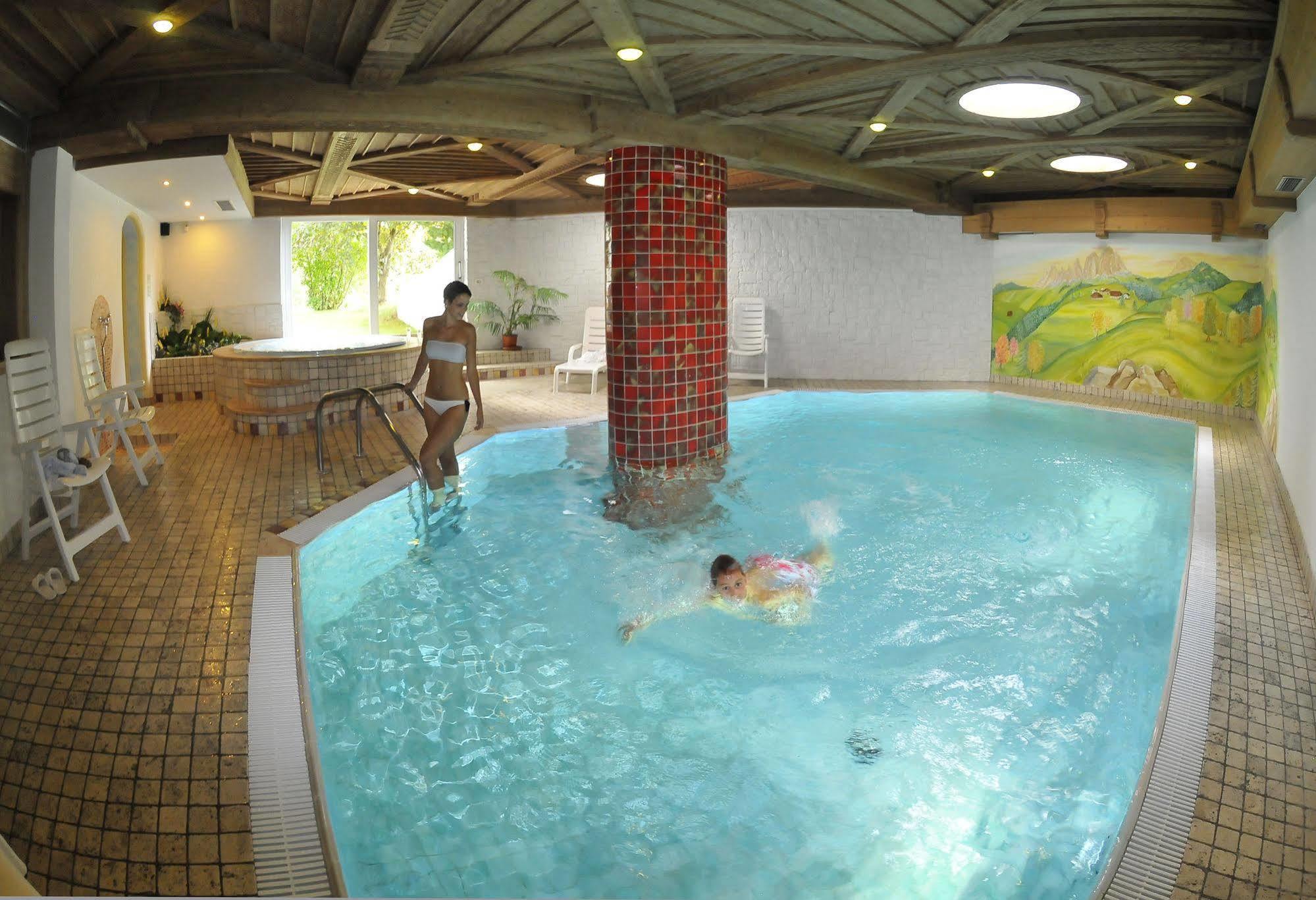Hotel Salvan Campitello di Fassa Esterno foto